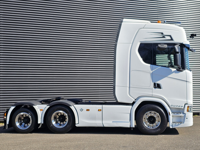 Scania S580 / V8 / 6X2 / FULL AIR / BOOGIE / RETARDER - Sattelzugmaschine: das Bild 4 Scania S580 / V8 / 6X2 / FULL AIR / BOOGIE / RETARDER - Sattelzugmaschine: das Bild 4