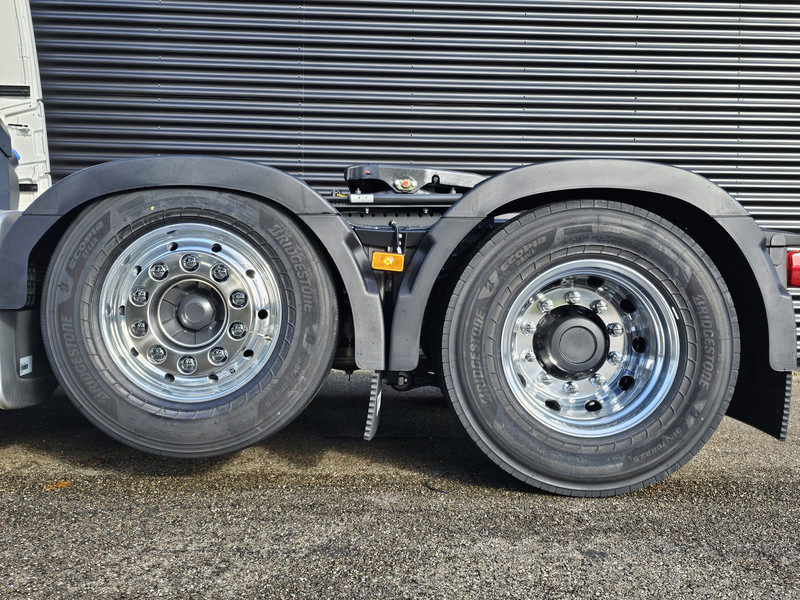 Volvo FH 780 AERO / 6x2/4 / RETARDER / GLOBE XL - Sattelzugmaschine: das Bild 4 Volvo FH 780 AERO / 6x2/4 / RETARDER / GLOBE XL - Sattelzugmaschine: das Bild 4