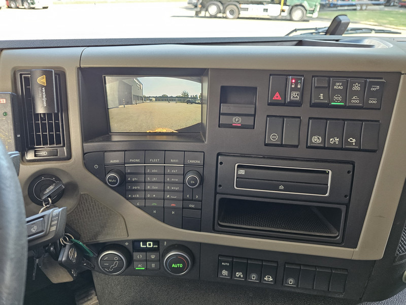 Pritsche LKW, Autokran Volvo FM 460 8x4-4 / FASSI 36.5 t/m -8 x EXTENSION + WINCH: das Bild 18