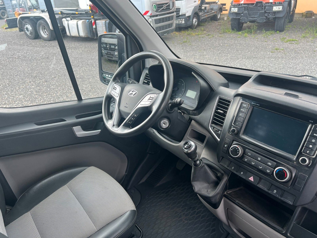 Hyundai H350 Kasten Kasten L3H2 Profi Kurz / Hoch - Kastenwagen: das Bild 5 Hyundai H350 Kasten Kasten L3H2 Profi Kurz / Hoch - Kastenwagen: das Bild 5