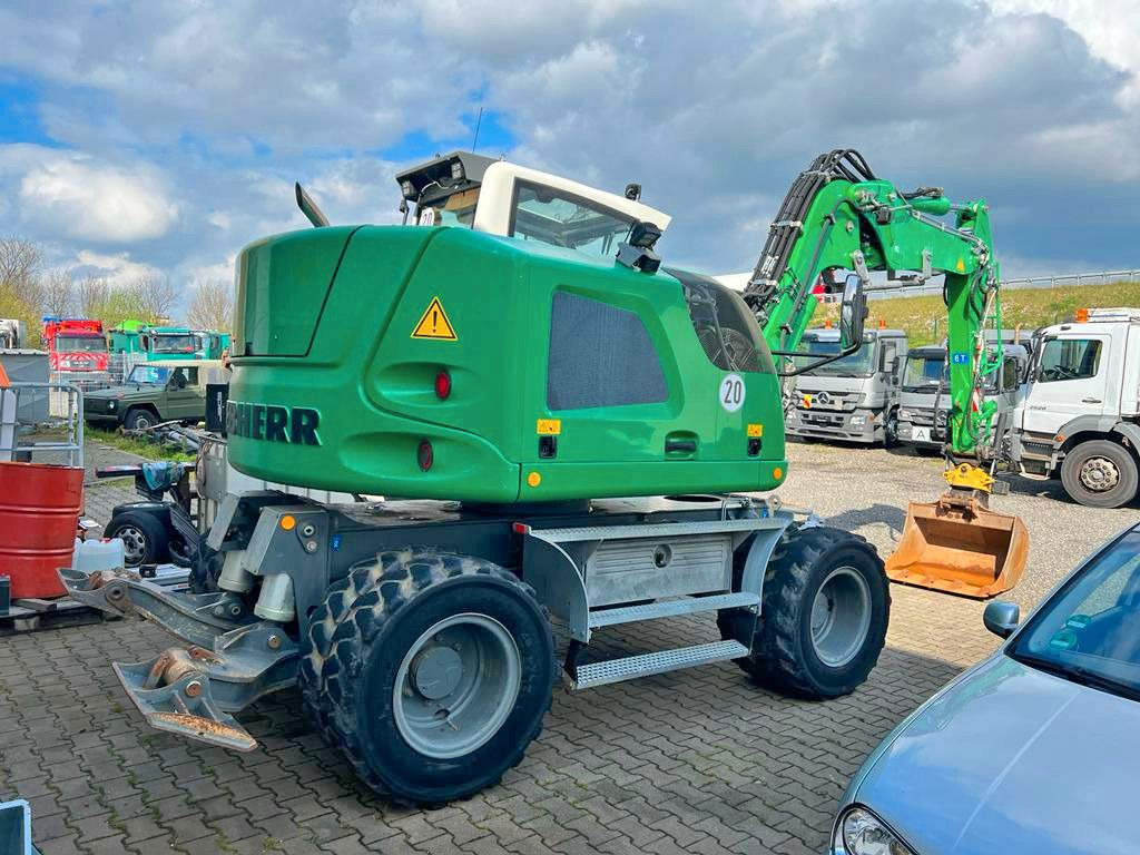 Liebherr A 912 Compact 3X Löffel 3 X Buckets - Mobilbagger: das Bild 5 Liebherr A 912 Compact 3X Löffel 3 X Buckets - Mobilbagger: das Bild 5