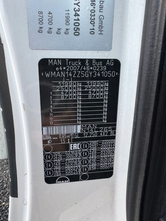 MAN 12.250 4X2 Koffer LBW Klima Diff.Sperre AHK MAN 12.250 4X2 Koffer LBW Klima Diff.Sperre AHK - Koffer LKW: das Bild 3 MAN 12.250 4X2 Koffer LBW Klima Diff.Sperre AHK MAN 12.250 4X2 Koffer LBW Klima Diff.Sperre AHK - Koffer LKW: das Bild 3