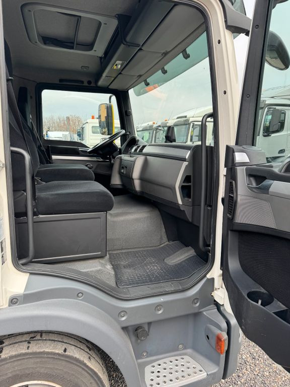 MAN 12.250 4X2 Koffer LBW Klima Diff.Sperre AHK MAN 12.250 4X2 Koffer LBW Klima Diff.Sperre AHK - Koffer LKW: das Bild 5 MAN 12.250 4X2 Koffer LBW Klima Diff.Sperre AHK MAN 12.250 4X2 Koffer LBW Klima Diff.Sperre AHK - Koffer LKW: das Bild 5