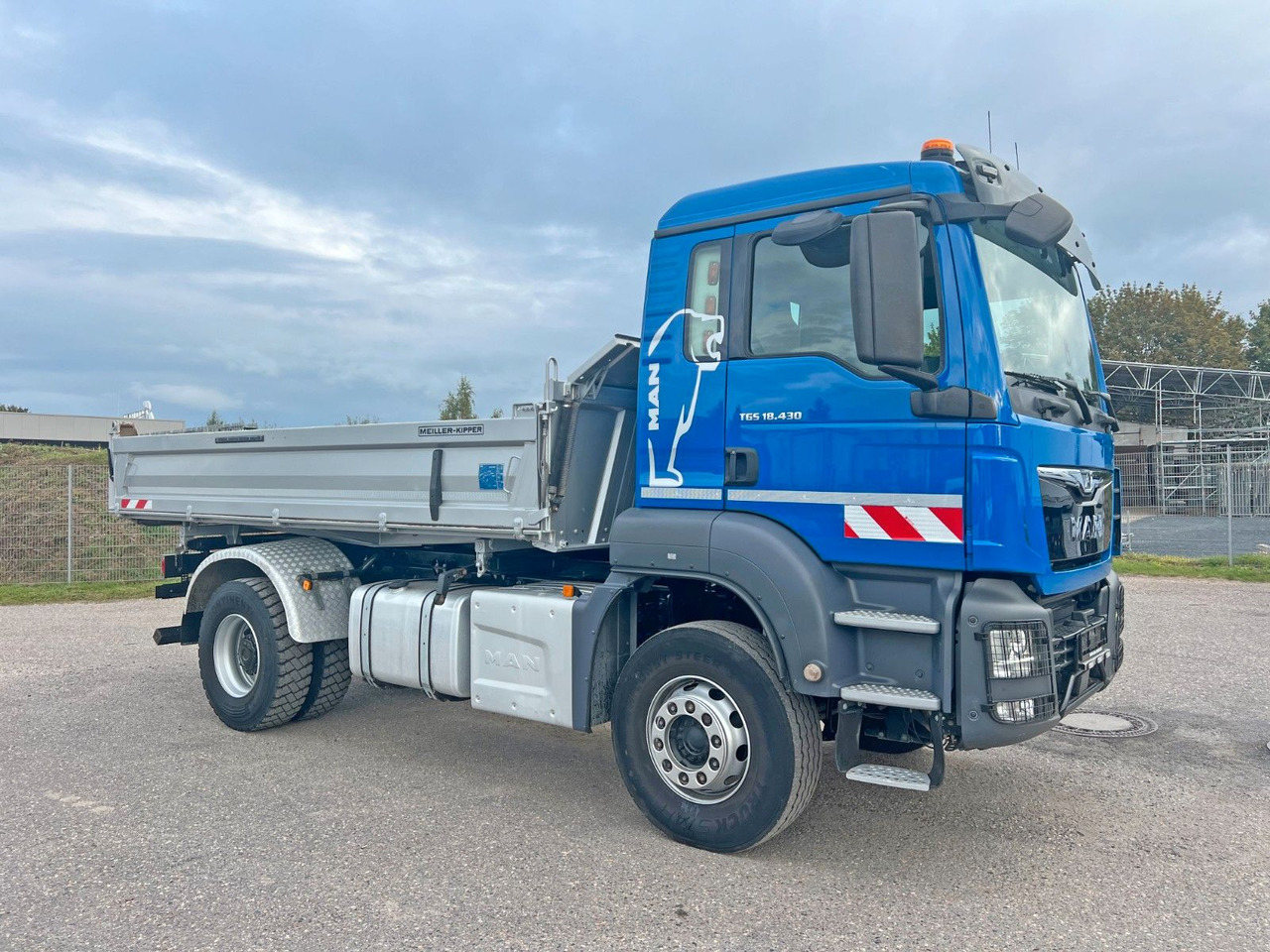 MAN 18.430 4X2 Meiller 3. Seitenkipper Top Zustand - Kipper: das Bild 1 MAN 18.430 4X2 Meiller 3. Seitenkipper Top Zustand - Kipper: das Bild 1
