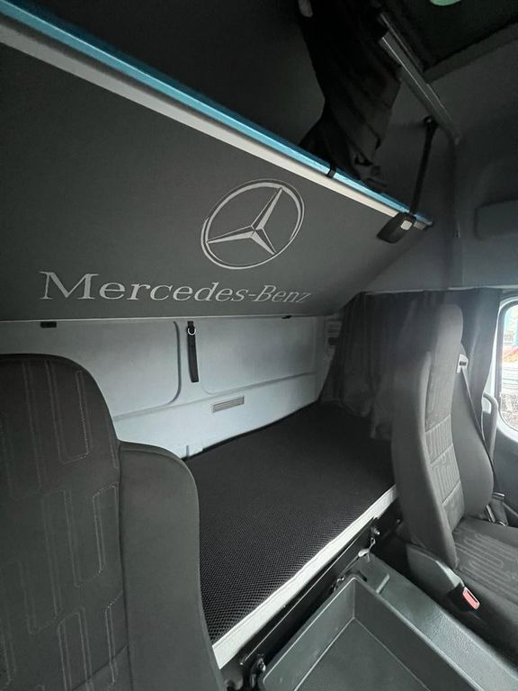 Mercedes-Benz 1324 4X2 Koffer Plane 6 to. Hebebühne Mercedes-Benz 1324 4X2 Koffer Plane 6 to. Hebebühne - Koffer LKW: das Bild 3 Mercedes-Benz 1324 4X2 Koffer Plane 6 to. Hebebühne Mercedes-Benz 1324 4X2 Koffer Plane 6 to. Hebebühne - Koffer LKW: das Bild 3