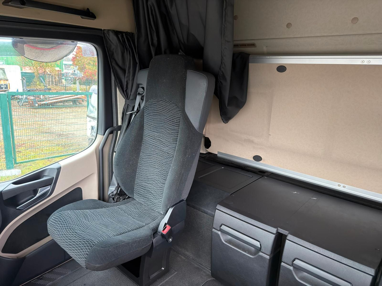 Abrollkipper Mercedes-Benz 2558 6x2 Meiller RK 20.65 | Retarder | Klima: das Bild 19