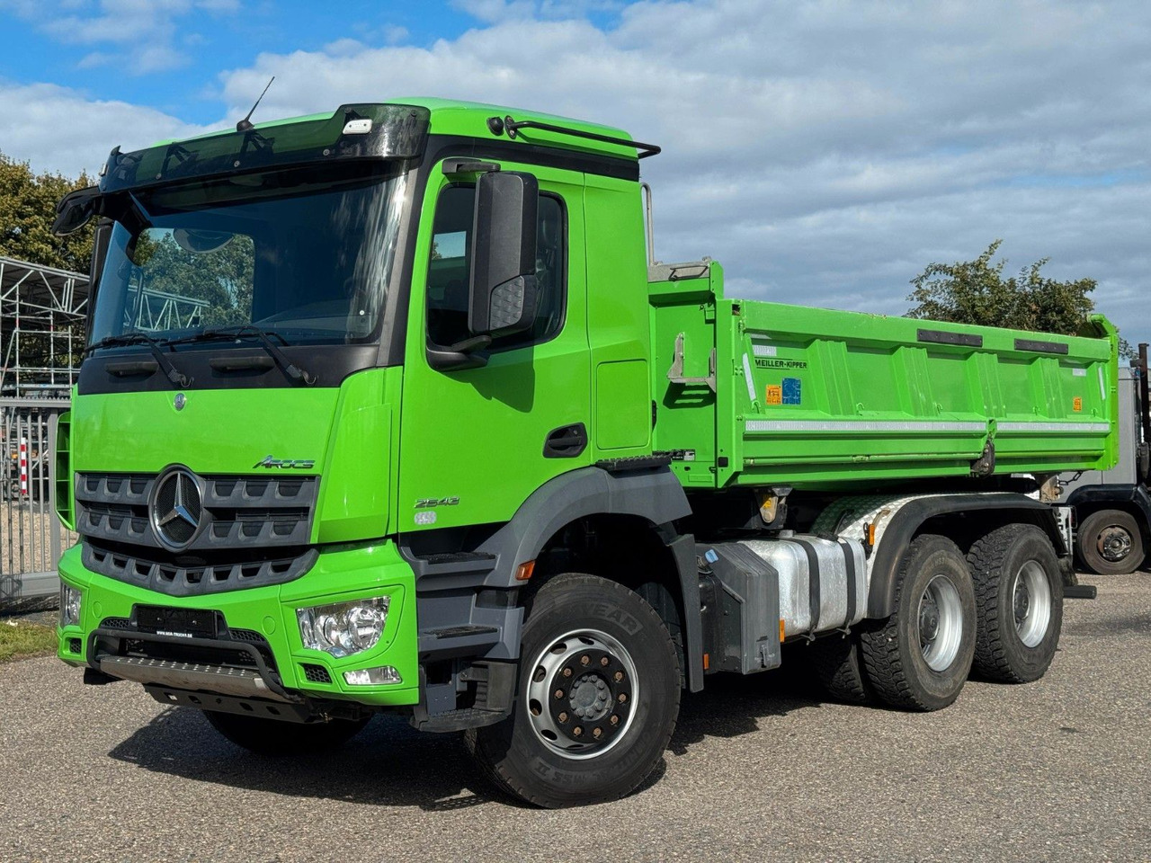 Mercedes-Benz 2643 6X4 Meiller 3 S. Bordmatik Top Zustand - Kipper: das Bild 3 Mercedes-Benz 2643 6X4 Meiller 3 S. Bordmatik Top Zustand - Kipper: das Bild 3