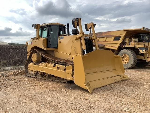 CAT D8T - Bulldozer: das Bild 4 CAT D8T - Bulldozer: das Bild 4