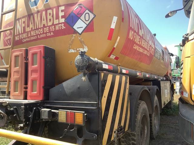 MAN 33.360-V20 - Tankwagen: das Bild 3 MAN 33.360-V20 - Tankwagen: das Bild 3