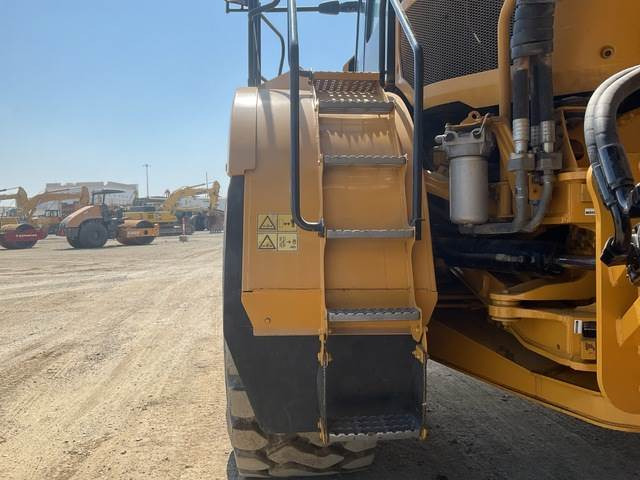 Knickgelenkter Dumper CAT 745: das Bild 10