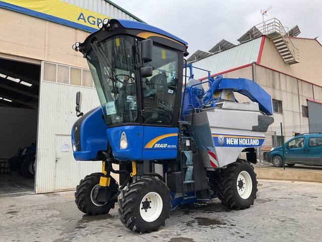 New Holland 730 - Traubenvollernter: das Bild 1 New Holland 730 - Traubenvollernter: das Bild 1