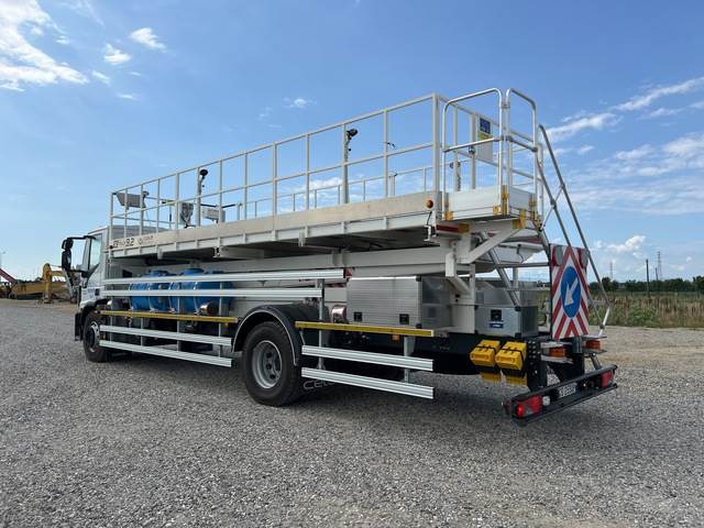 Iveco Eurocargo 180E25 - LKW mit Arbeitsbühne, Scherenbühne: das Bild 2 Iveco Eurocargo 180E25 - LKW mit Arbeitsbühne, Scherenbühne: das Bild 2