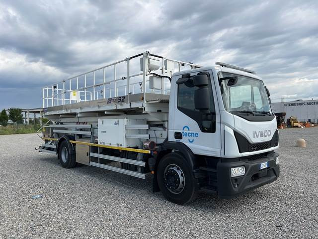 Iveco Eurocargo 180E25 - LKW mit Arbeitsbühne, Scherenbühne: das Bild 4 Iveco Eurocargo 180E25 - LKW mit Arbeitsbühne, Scherenbühne: das Bild 4
