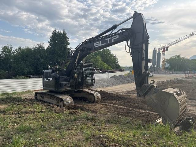 Hitachi ZX225USLC-6 - Kettenbagger: das Bild 5 Hitachi ZX225USLC-6 - Kettenbagger: das Bild 5