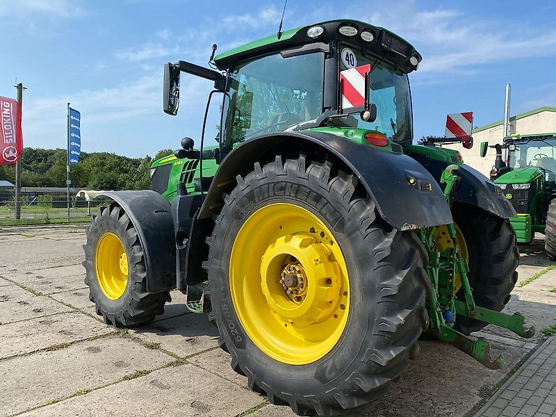 John Deere 6215R AutoPowr 50km/h - Traktor: das Bild 5 John Deere 6215R AutoPowr 50km/h - Traktor: das Bild 5