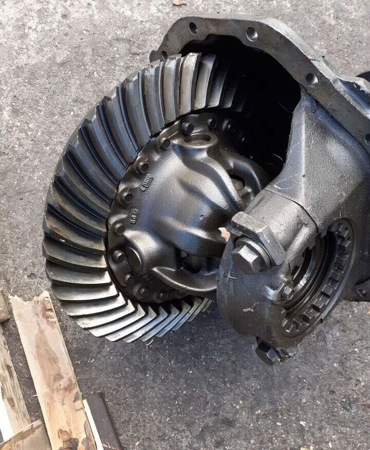 Mercedes-Benz HL8 Mercedes-Benz - Differenzial Getriebe für LKW: das Bild 2 Mercedes-Benz HL8 Mercedes-Benz - Differenzial Getriebe für LKW: das Bild 2