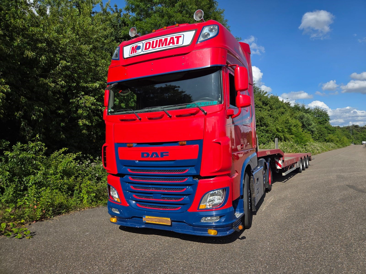 DAF XF 460 FTG 6x2 Super Spacecab + Nooteboom semi-dieplader - Fahrgestell LKW: das Bild 1 DAF XF 460 FTG 6x2 Super Spacecab + Nooteboom semi-dieplader - Fahrgestell LKW: das Bild 1