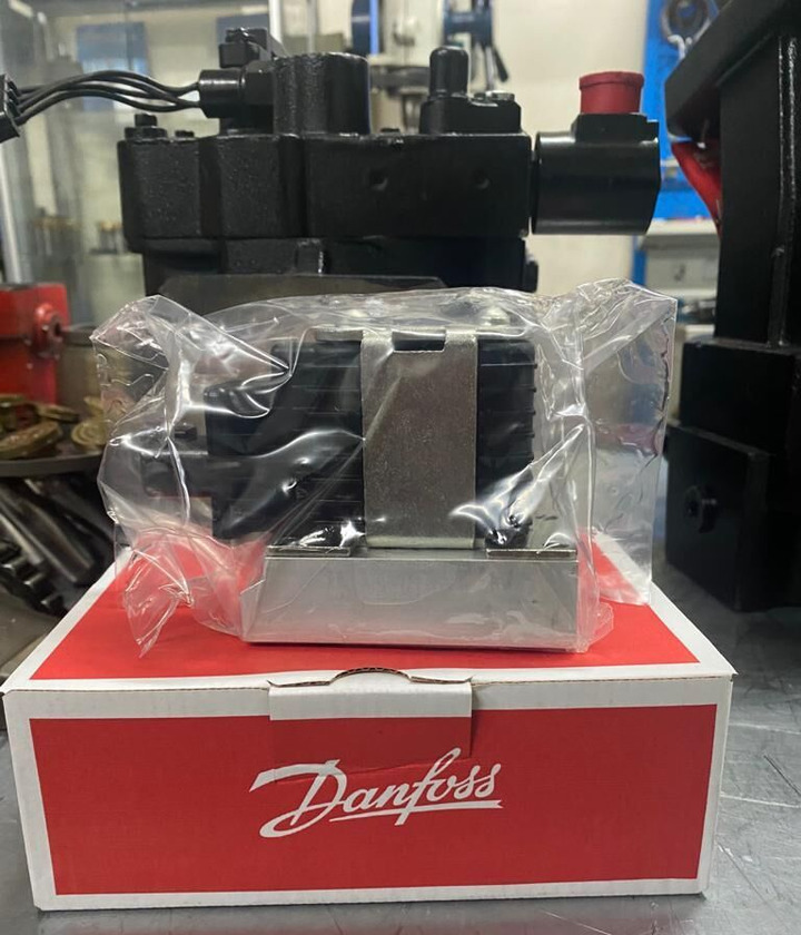 Danfoss MOOG Valfi Sauer-Danfoss MCV116G4201 for BOMAG construction roller - Hydraulik für Walzen: das Bild 1 Danfoss MOOG Valfi Sauer-Danfoss MCV116G4201 for BOMAG construction roller - Hydraulik für Walzen: das Bild 1