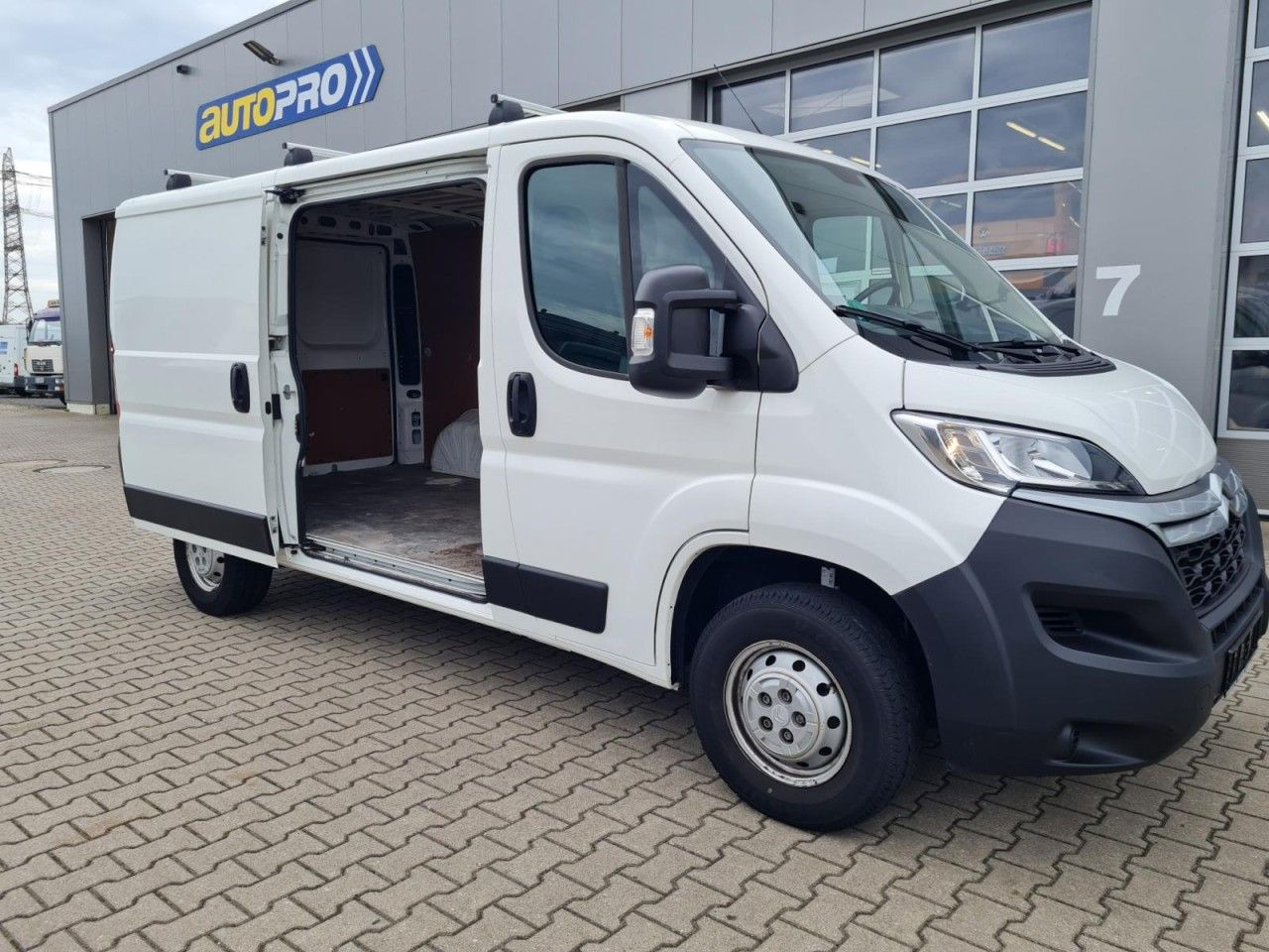 Citroën Jumper 33 Kasten 2,2 HDi L2H1 Klima Tempomat - Kleintransporter: das Bild 4 Citroën Jumper 33 Kasten 2,2 HDi L2H1 Klima Tempomat - Kleintransporter: das Bild 4