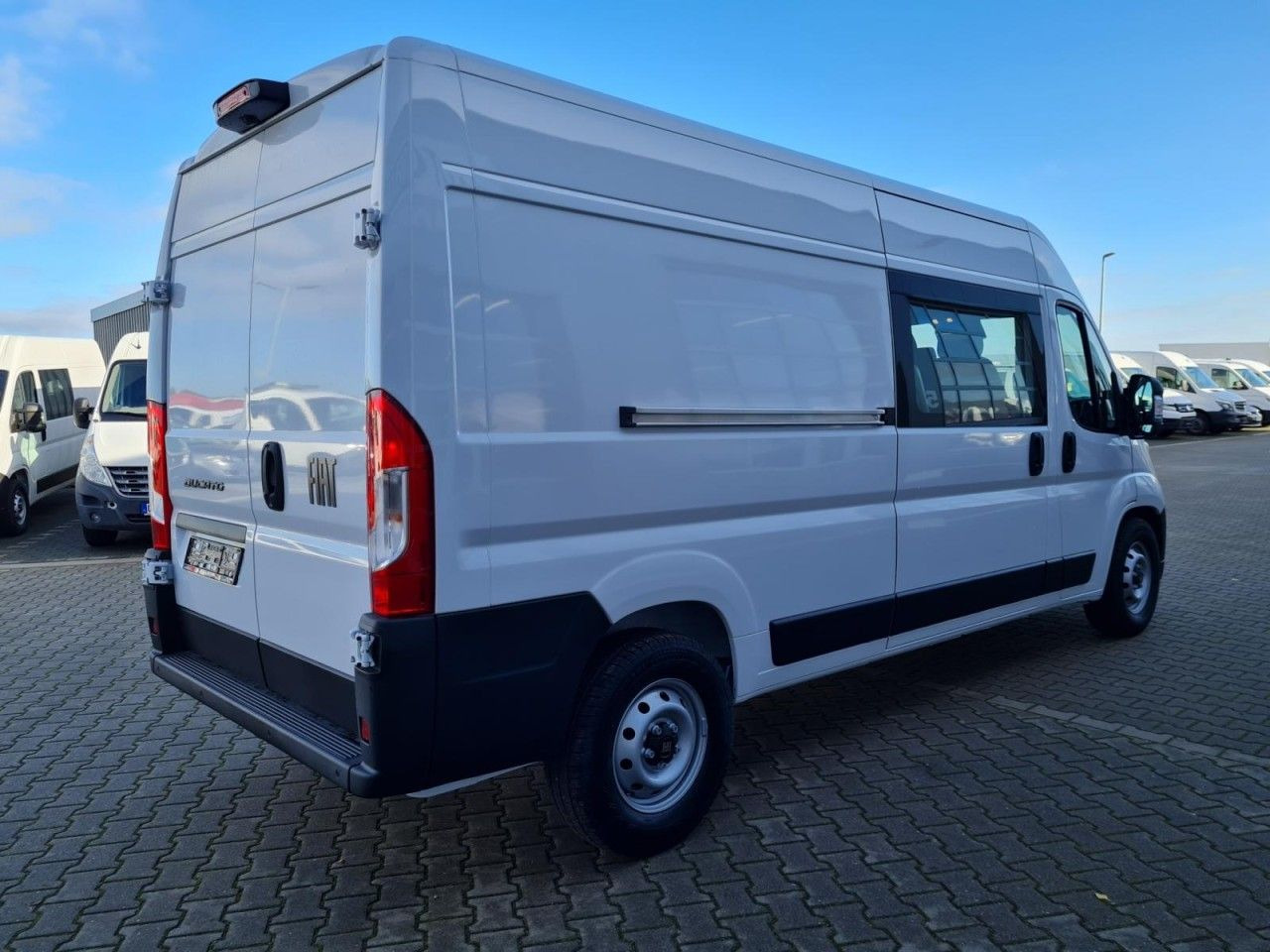 Fiat Ducato 35 Kasten Doka 6-Sitze L3H2 AG KLIMA Navi - Kastenwagen, Transporter mit Doppelkabine: das Bild 4 Fiat Ducato 35 Kasten Doka 6-Sitze L3H2 AG KLIMA Navi - Kastenwagen, Transporter mit Doppelkabine: das Bild 4