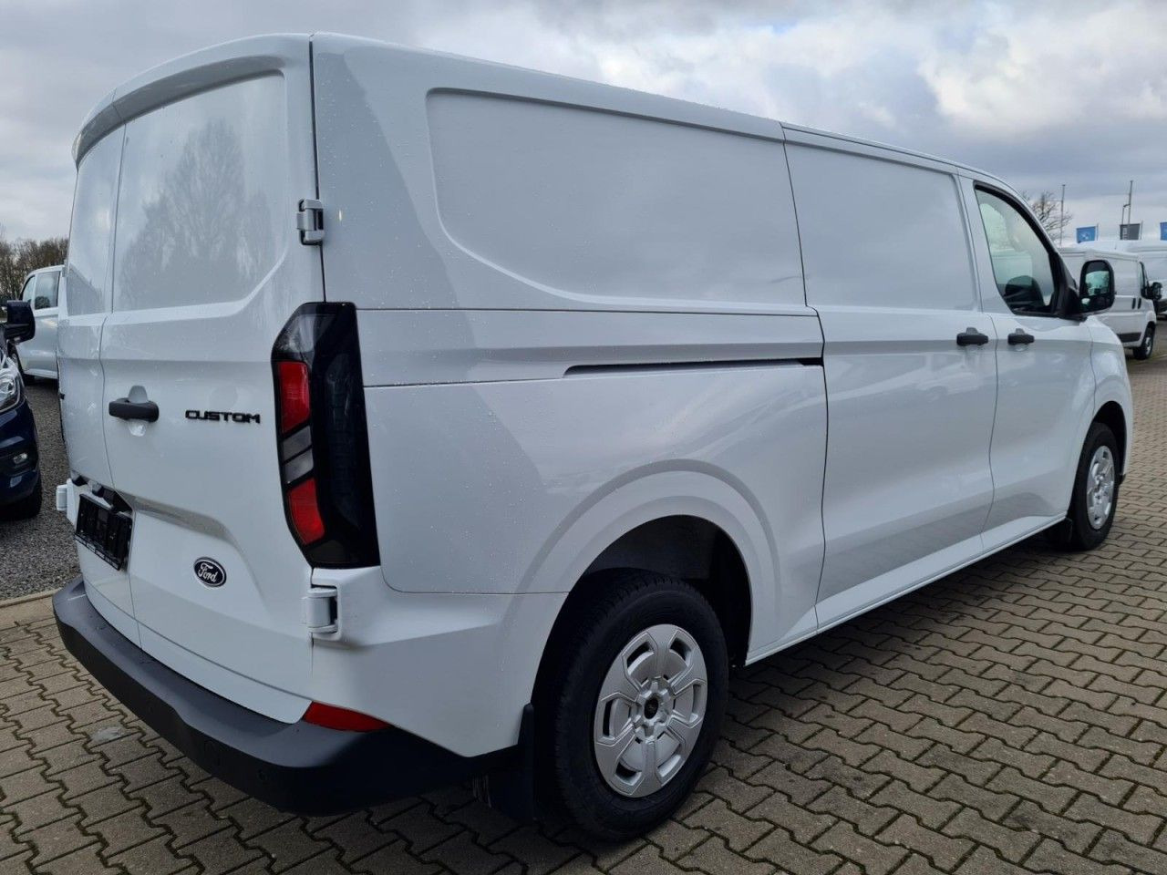 Ford Custom Kasten 320 L2 Trend KLIMA KAMERA TEMPOMAT - Kleintransporter: das Bild 4 Ford Custom Kasten 320 L2 Trend KLIMA KAMERA TEMPOMAT - Kleintransporter: das Bild 4