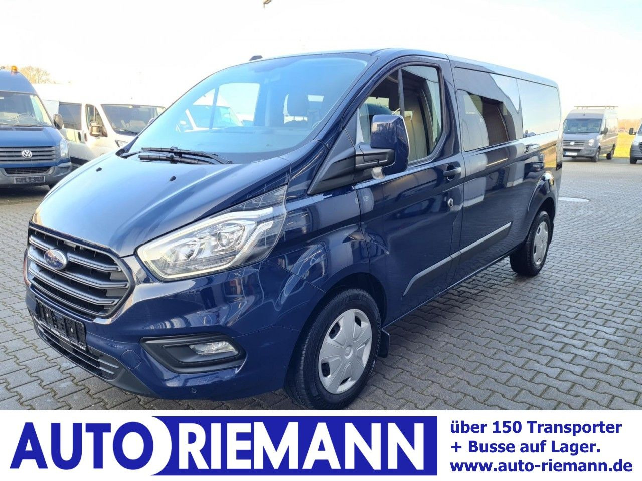Ford Custom Kombi 320 L2 Trend 9 Sitze KLIMA PDC TEMP - Personentransporter: das Bild 1 Ford Custom Kombi 320 L2 Trend 9 Sitze KLIMA PDC TEMP - Personentransporter: das Bild 1