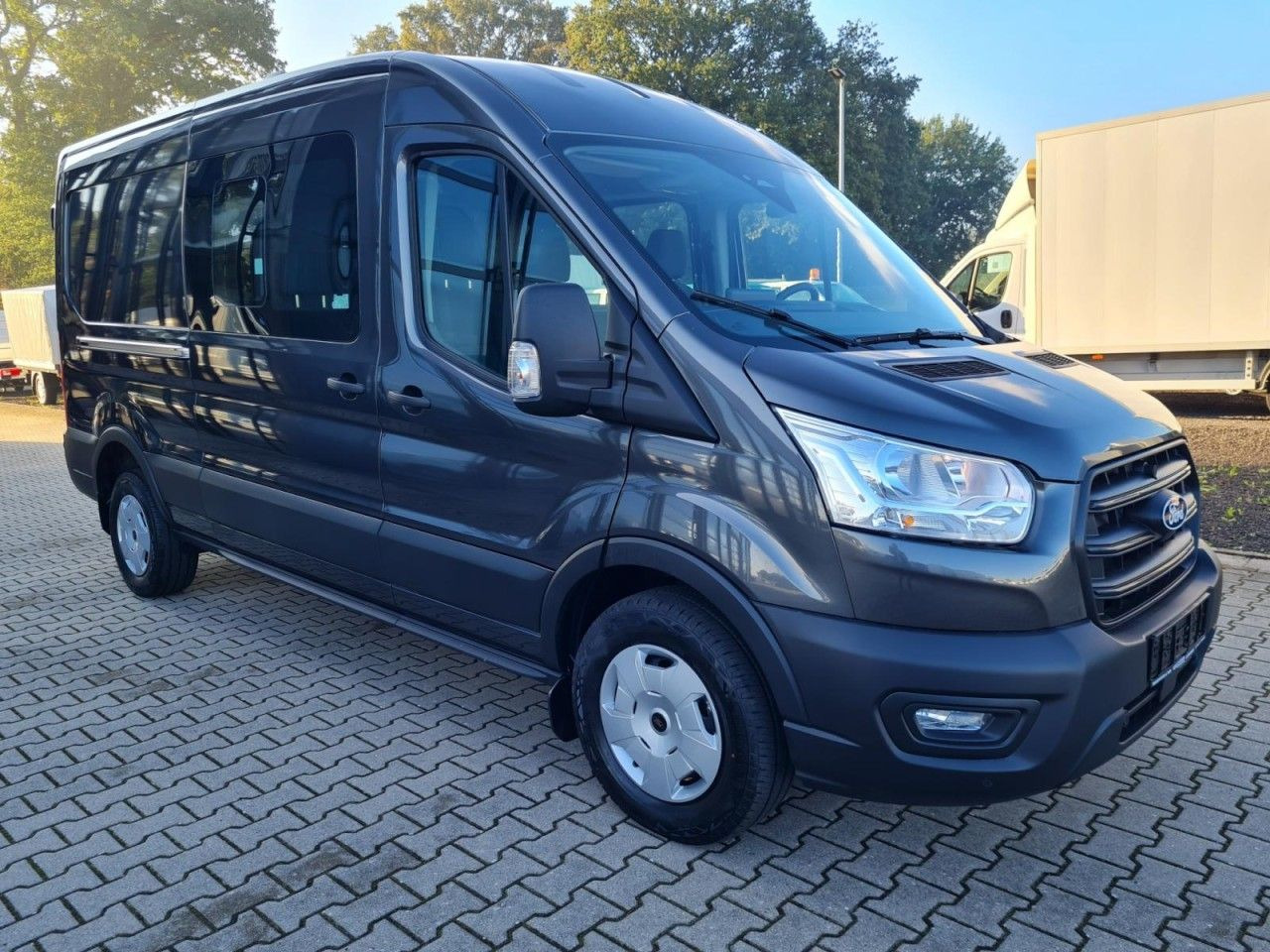 Ford Transit 3,5t Kasten Doka TDCi L3 Trend AHK Kamer - Kastenwagen, Transporter mit Doppelkabine: das Bild 3 Ford Transit 3,5t Kasten Doka TDCi L3 Trend AHK Kamer - Kastenwagen, Transporter mit Doppelkabine: das Bild 3