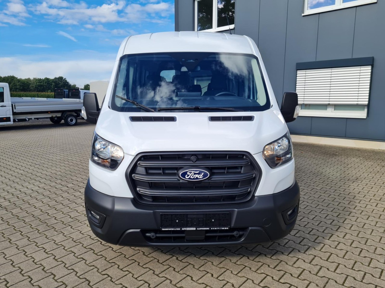 Ford Transit 350 Kombi 9 Sitze L3 AG Trend AHK KAMERA - Kleinbus, Personentransporter: das Bild 2 Ford Transit 350 Kombi 9 Sitze L3 AG Trend AHK KAMERA - Kleinbus, Personentransporter: das Bild 2