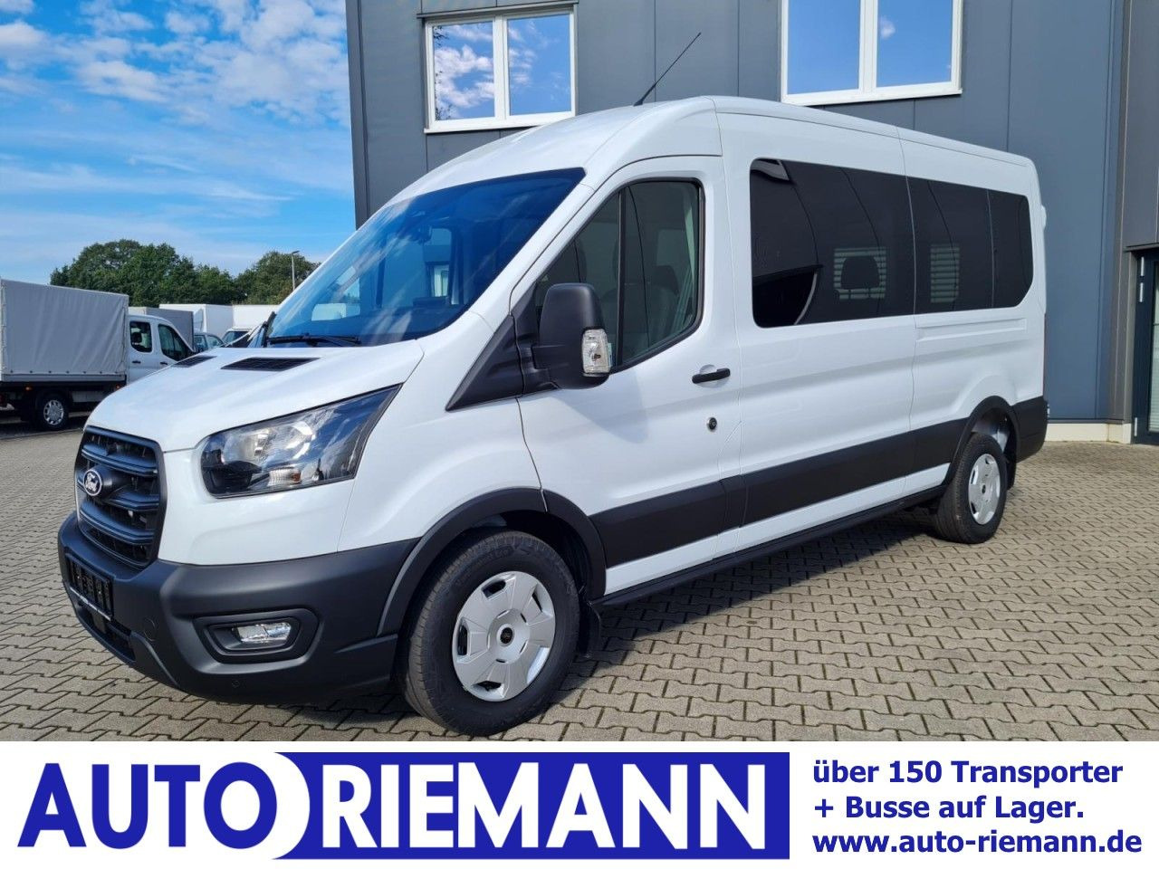 Ford Transit 350 Kombi TDCi L3 Trend 9 Sitzer AUTOMAT - Personentransporter: das Bild 1 Ford Transit 350 Kombi TDCi L3 Trend 9 Sitzer AUTOMAT - Personentransporter: das Bild 1