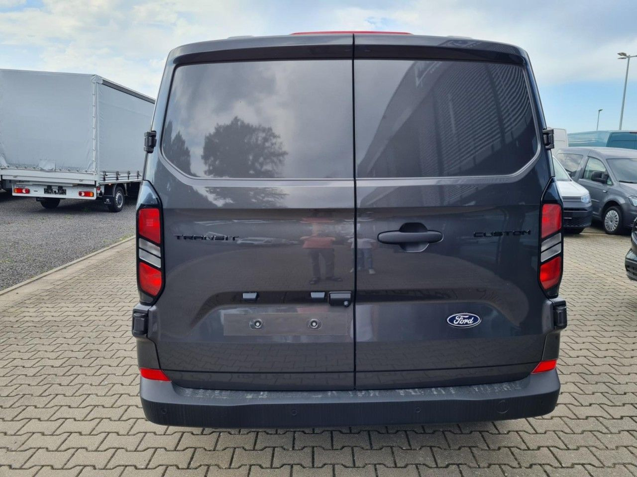 Ford Transit Custom Kasten Doka L2 Trend AHK 5 Sitze - Kastenwagen: das Bild 5 Ford Transit Custom Kasten Doka L2 Trend AHK 5 Sitze - Kastenwagen: das Bild 5
