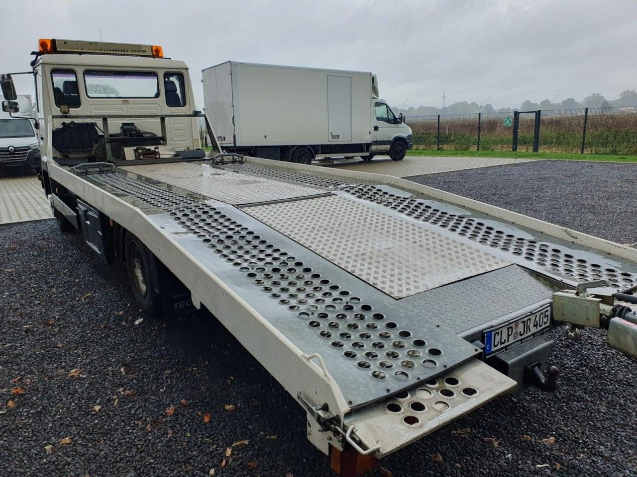 MAN LE 8.180 Autotransporter evtl. mit Anhänger - Autotransporter LKW: das Bild 4 MAN LE 8.180 Autotransporter evtl. mit Anhänger - Autotransporter LKW: das Bild 4
