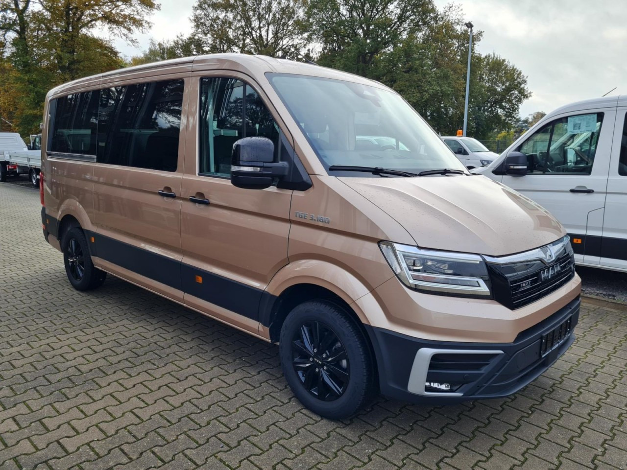 Man TGE 3.180 TDi Kombi 9 Sitze ALU KAMERA LED LEDER Sonderumbau - Kleinbus, Personentransporter: das Bild 3 Man TGE 3.180 TDi Kombi 9 Sitze ALU KAMERA LED LEDER Sonderumbau - Kleinbus, Personentransporter: das Bild 3