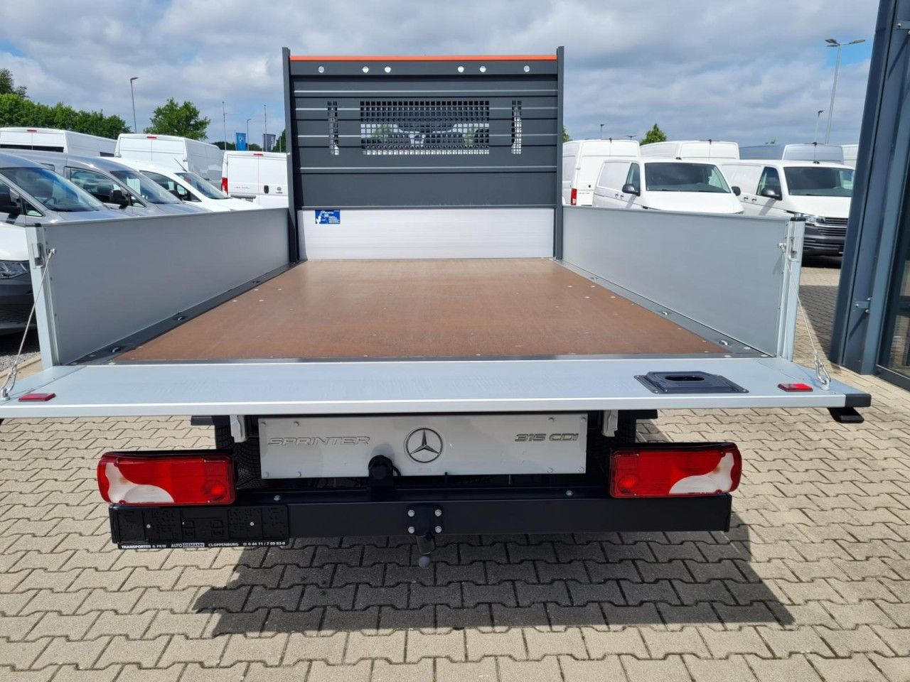 Mercedes-Benz Sprinter 315 DOKA CDI Lang L3 RWD AHK 3,5t - Pritsche Transporter, Transporter mit Doppelkabine: das Bild 5 Mercedes-Benz Sprinter 315 DOKA CDI Lang L3 RWD AHK 3,5t - Pritsche Transporter, Transporter mit Doppelkabine: das Bild 5