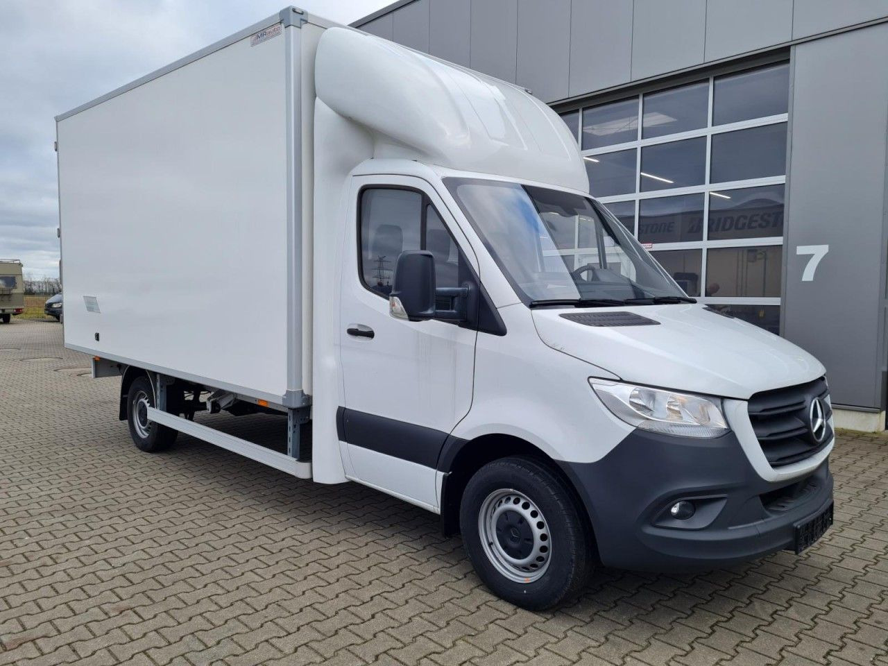 Mercedes-Benz Sprinter 315 Koffer lang MBux KLIMA NAVI TEMPOMA - Koffer Transporter: das Bild 3 Mercedes-Benz Sprinter 315 Koffer lang MBux KLIMA NAVI TEMPOMA - Koffer Transporter: das Bild 3