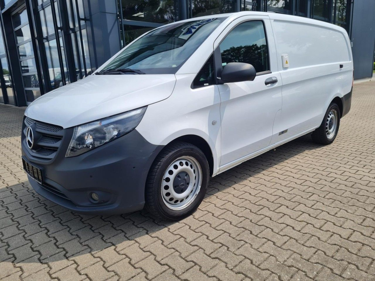 Mercedes-Benz Vito 116 Cdi Kühlkasten lang Stand/Fahrkühl HEIZ - Kühltransporter: das Bild 2 Mercedes-Benz Vito 116 Cdi Kühlkasten lang Stand/Fahrkühl HEIZ - Kühltransporter: das Bild 2