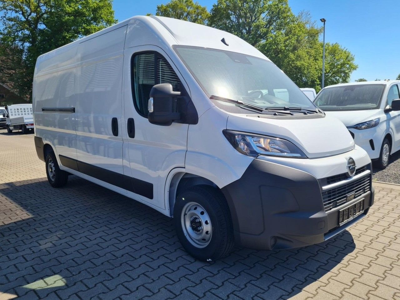 Opel Movano 35 Cargo Kasten L2H2 KLIMA KOMFORT PDC TE - Kastenwagen: das Bild 3 Opel Movano 35 Cargo Kasten L2H2 KLIMA KOMFORT PDC TE - Kastenwagen: das Bild 3