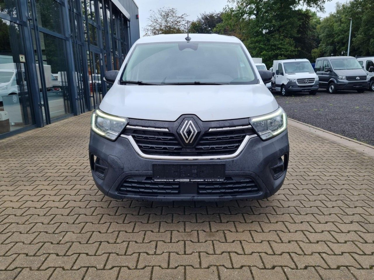 Renault Kangoo Van Kasten L1H1 TCe 1.3i KLIMA PDC TEMPOM - Kleintransporter: das Bild 2 Renault Kangoo Van Kasten L1H1 TCe 1.3i KLIMA PDC TEMPOM - Kleintransporter: das Bild 2