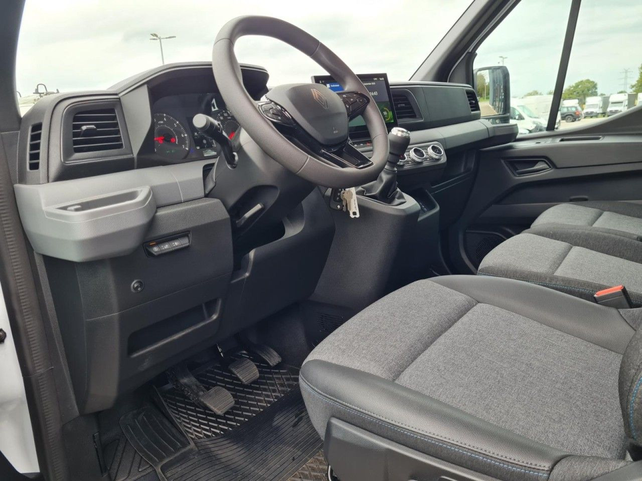 Autotransporter LKW Renault Master 3,5t Autotransporter dCi 170 3 Sitzer: das Bild 9