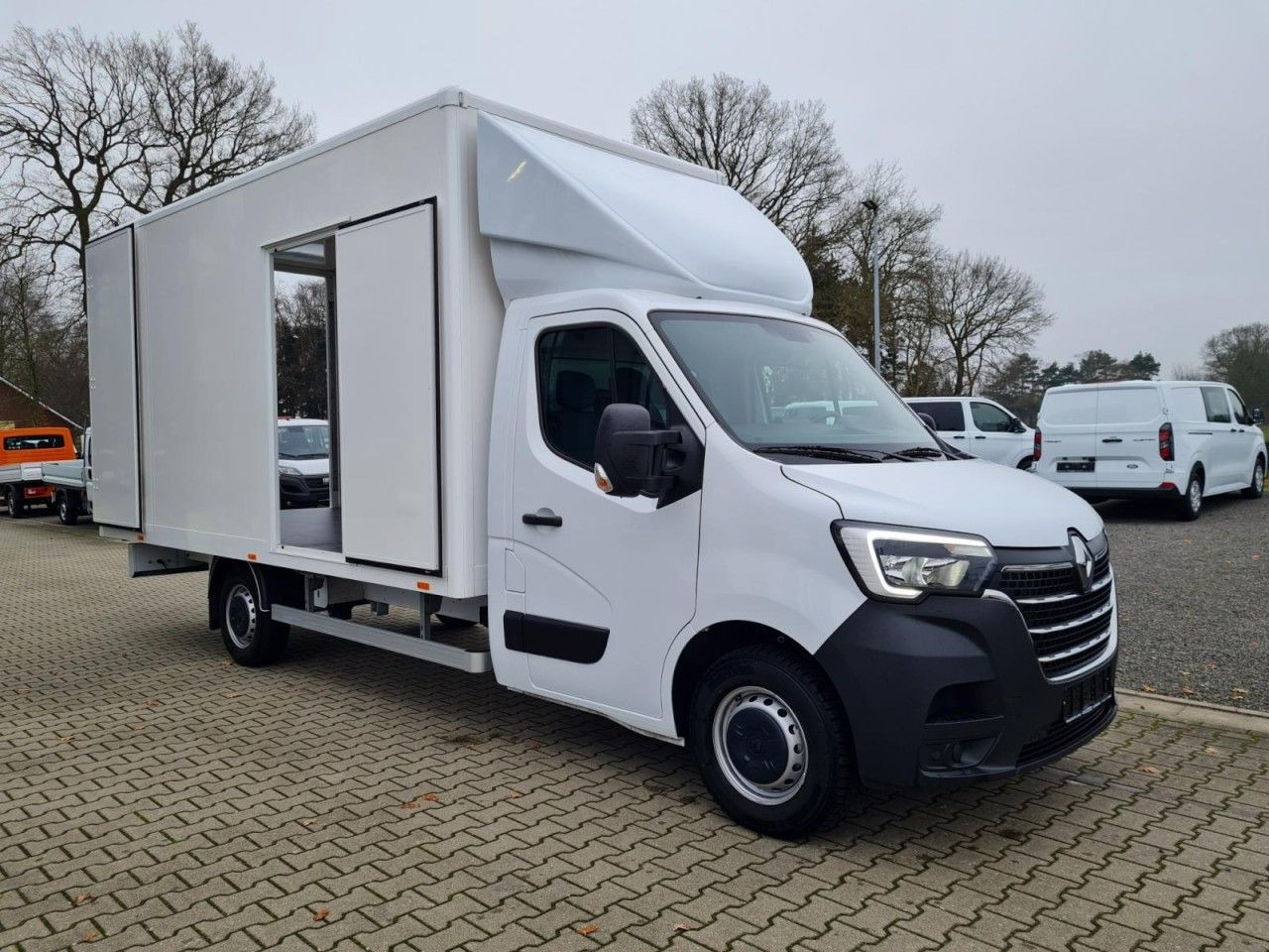 Renault Master 3,5t Koffer dCi 165 mit 10 Pal. Plätze - Koffer Transporter: das Bild 4 Renault Master 3,5t Koffer dCi 165 mit 10 Pal. Plätze - Koffer Transporter: das Bild 4