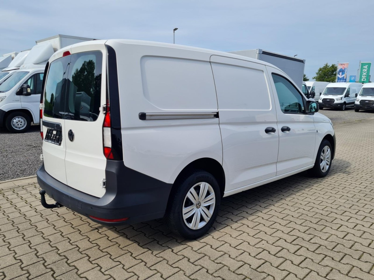 Volkswagen Caddy Cargo Kasten Maxi AHK KLIMA KAMERA PDC FLÜGEL - Kleintransporter: das Bild 5 Volkswagen Caddy Cargo Kasten Maxi AHK KLIMA KAMERA PDC FLÜGEL - Kleintransporter: das Bild 5