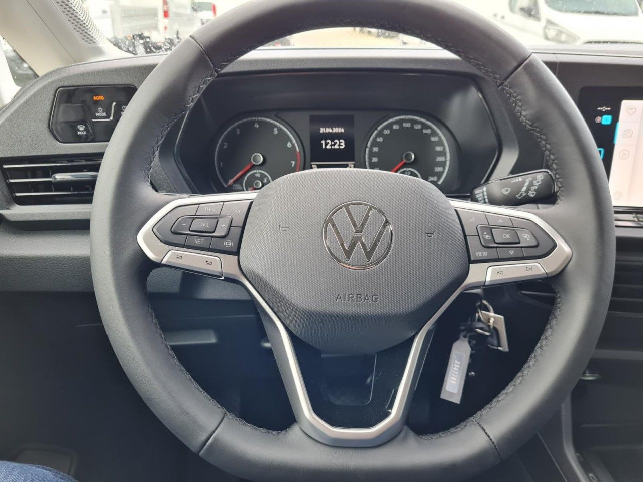 PKW Volkswagen Caddy Maxi Kombi 7-Sitze 1.5 TSI DSG NAVI/APP TE: das Bild 8