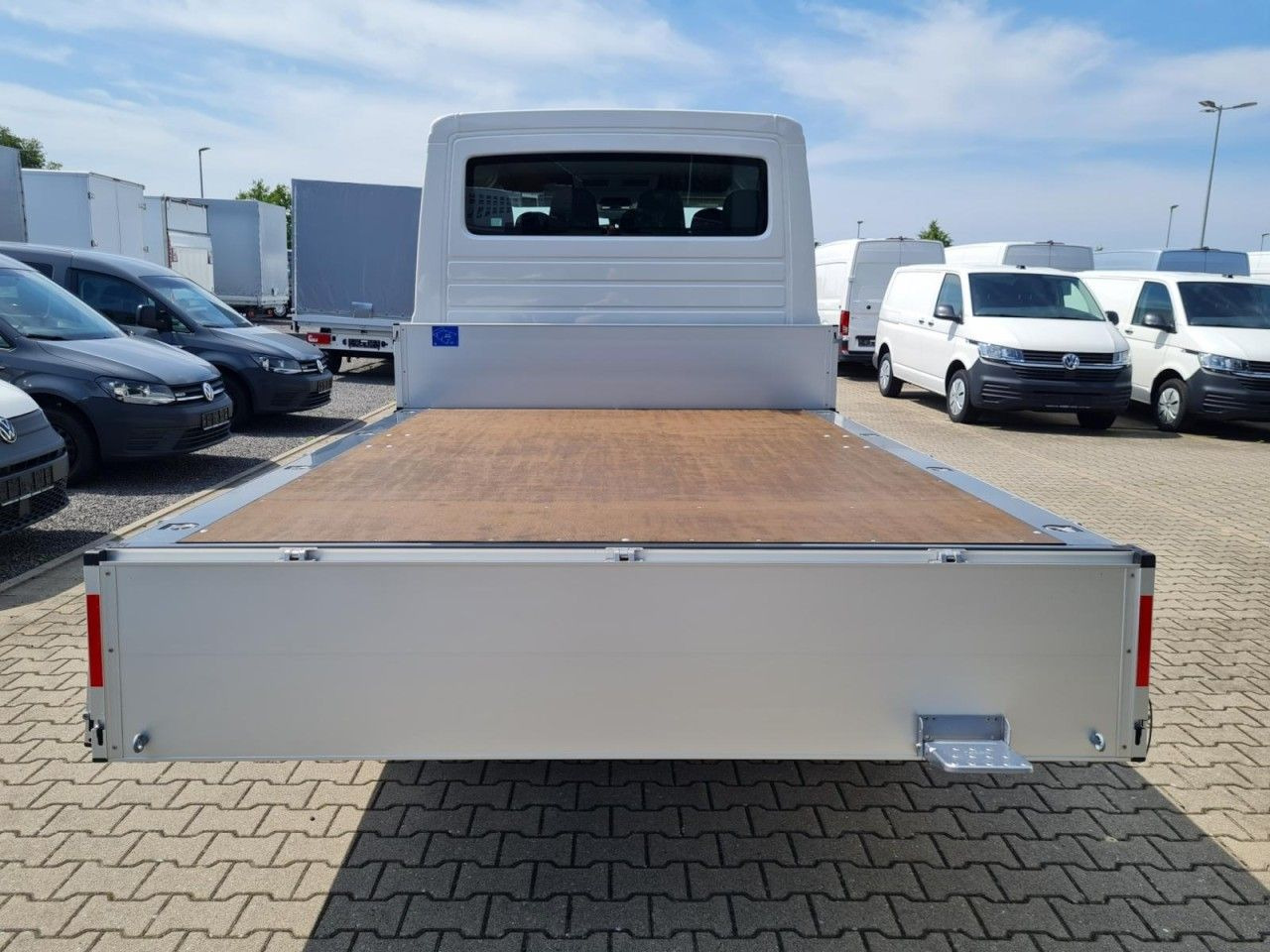 Volkswagen Crafter 35 Doka TDI MR LED KLIMA TEMPOMAT - Pritsche Transporter, Transporter mit Doppelkabine: das Bild 5 Volkswagen Crafter 35 Doka TDI MR LED KLIMA TEMPOMAT - Pritsche Transporter, Transporter mit Doppelkabine: das Bild 5