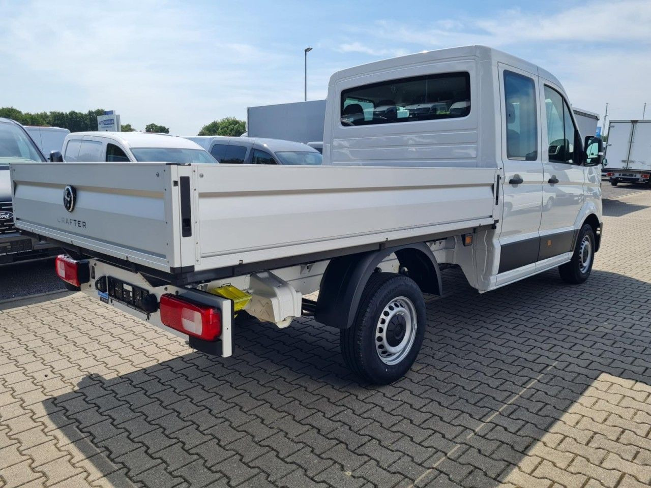 Volkswagen Crafter 35 Doka TDI MR LED KLIMA TEMPOMAT - Pritsche Transporter, Transporter mit Doppelkabine: das Bild 4 Volkswagen Crafter 35 Doka TDI MR LED KLIMA TEMPOMAT - Pritsche Transporter, Transporter mit Doppelkabine: das Bild 4