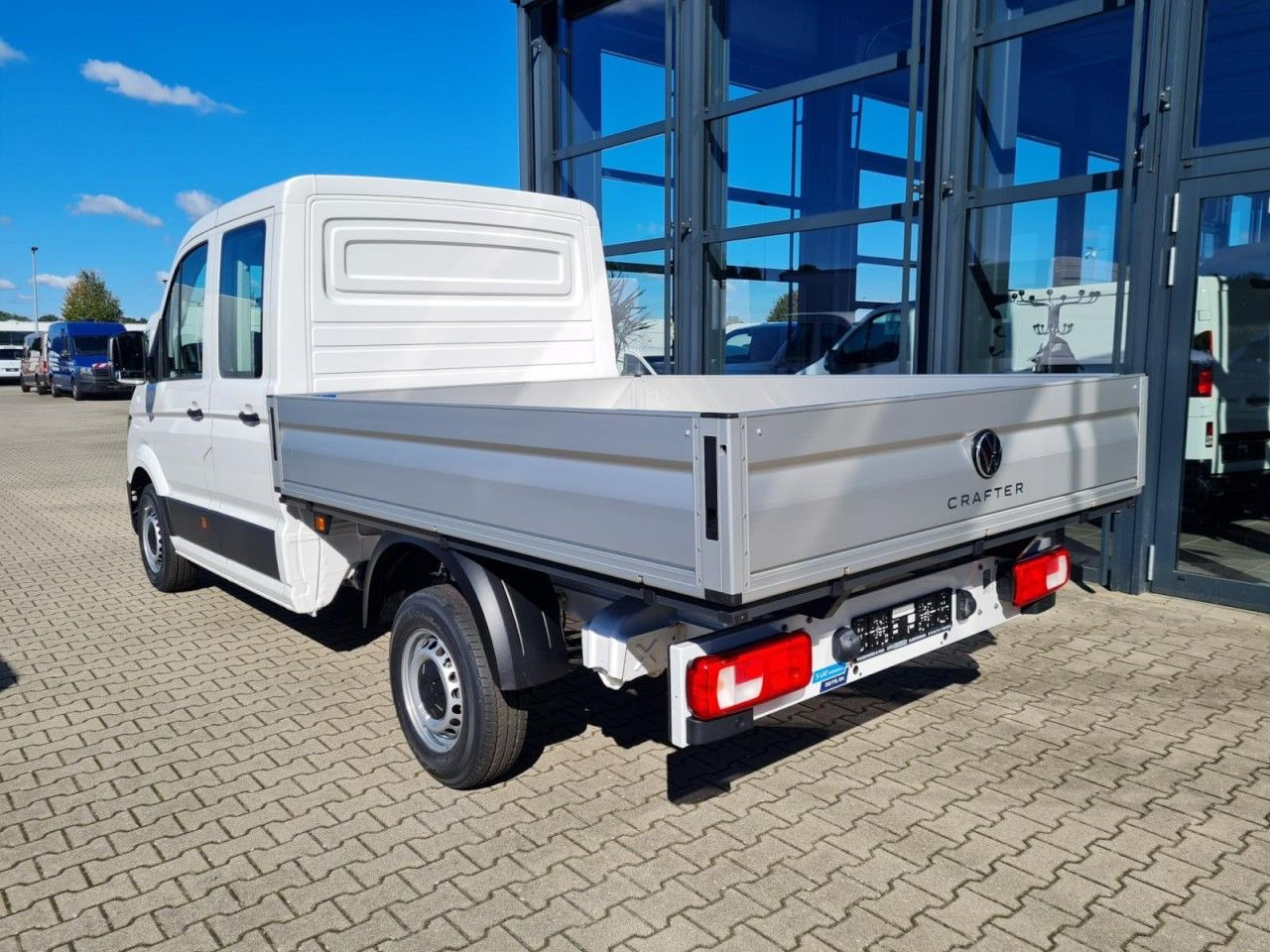 Volkswagen Crafter 35 Doka TDI Pritsche MR KLIMA TEMPOMAT - Pritsche Transporter, Transporter mit Doppelkabine: das Bild 4 Volkswagen Crafter 35 Doka TDI Pritsche MR KLIMA TEMPOMAT - Pritsche Transporter, Transporter mit Doppelkabine: das Bild 4