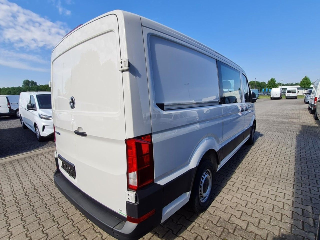 Volkswagen Crafter 35 Kasten Plus Doka Mixto PDC NAVI/APP - Kastenwagen, Transporter mit Doppelkabine: das Bild 4 Volkswagen Crafter 35 Kasten Plus Doka Mixto PDC NAVI/APP - Kastenwagen, Transporter mit Doppelkabine: das Bild 4