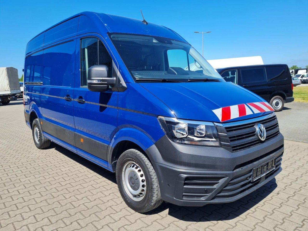 Volkswagen Crafter 35 Kasten TDI MR L3H3 RWD AHK - Kastenwagen: das Bild 3 Volkswagen Crafter 35 Kasten TDI MR L3H3 RWD AHK - Kastenwagen: das Bild 3