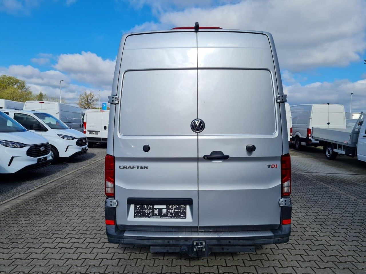 Volkswagen Crafter 35 Kasten TDI MR hoch NAVI KLIMA TEMPOMA - Kastenwagen: das Bild 5 Volkswagen Crafter 35 Kasten TDI MR hoch NAVI KLIMA TEMPOMA - Kastenwagen: das Bild 5