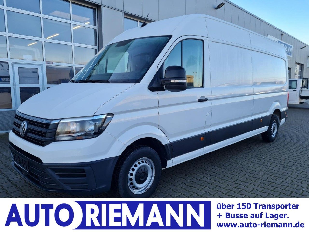 Volkswagen Crafter 35 Kasten lang L4H2 KAMERA NAVI_APP HOLZ - Kastenwagen: das Bild 1 Volkswagen Crafter 35 Kasten lang L4H2 KAMERA NAVI_APP HOLZ - Kastenwagen: das Bild 1