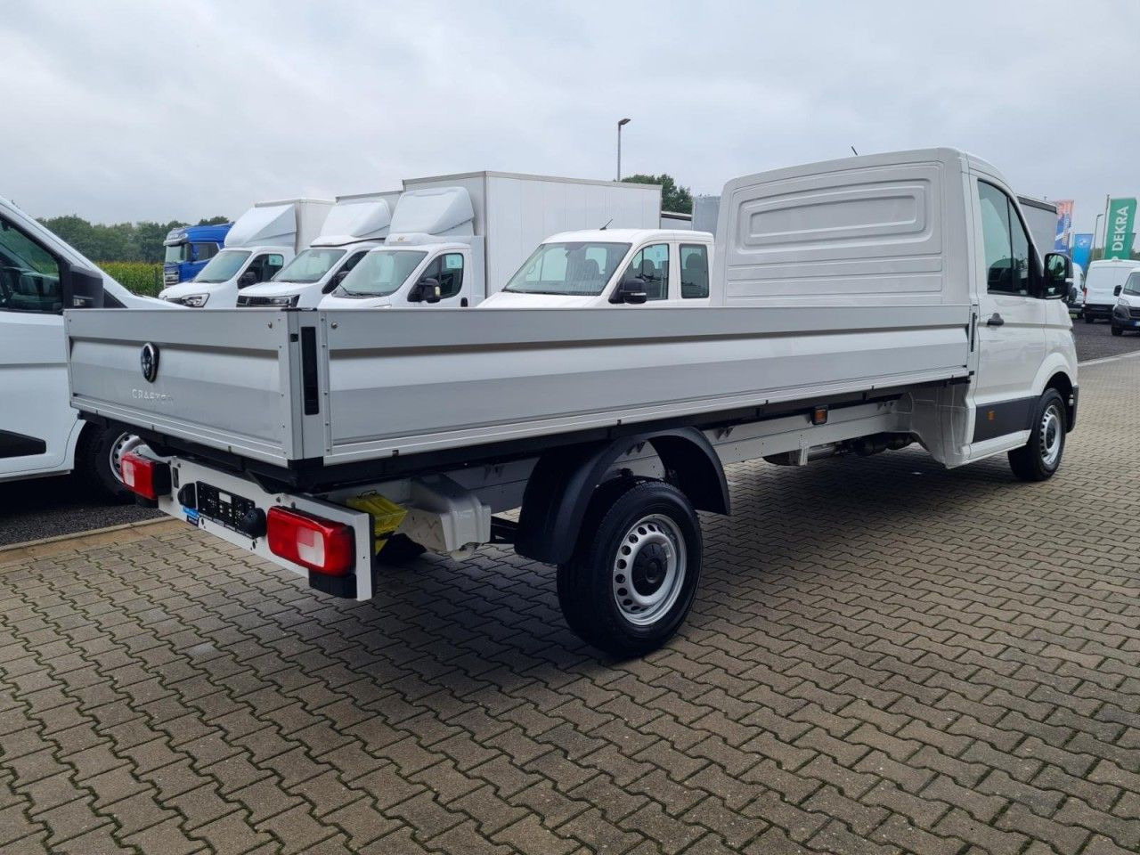 Volkswagen Crafter 35 Pritsche TDI Pritsche L4 KLIMA TEMPOM - Pritsche Transporter: das Bild 4 Volkswagen Crafter 35 Pritsche TDI Pritsche L4 KLIMA TEMPOM - Pritsche Transporter: das Bild 4