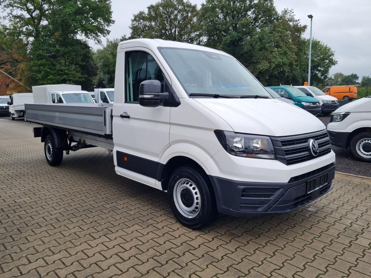Volkswagen Crafter 35 Pritsche TDI Pritsche L4 KLIMA TEMPOM - Pritsche Transporter: das Bild 3 Volkswagen Crafter 35 Pritsche TDI Pritsche L4 KLIMA TEMPOM - Pritsche Transporter: das Bild 3